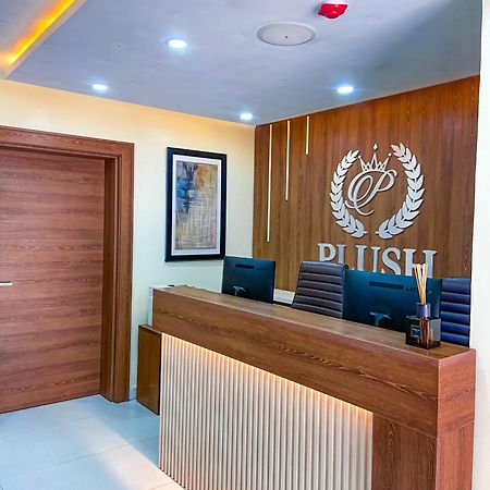 Plush Hotel,Абуджа Экстерьер фото