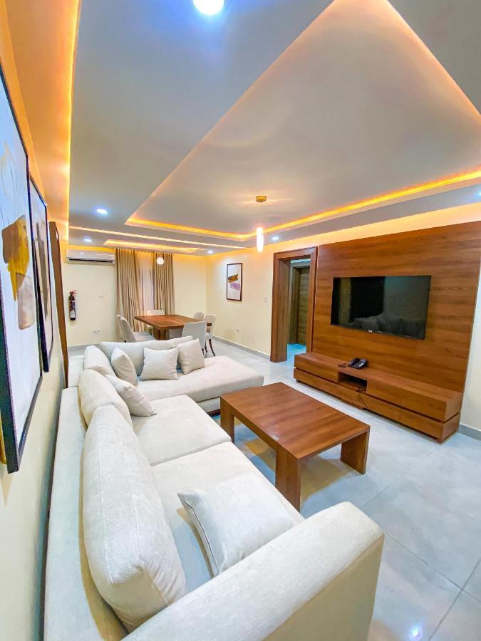 Plush Hotel,Абуджа Экстерьер фото